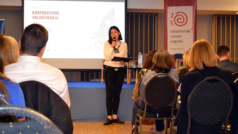 PREDSTAVLJANJE AMBIDEKSTER KLUBA NA SAJMU VOLONTIRANJA I SUDJELOVANJE NA KONFERENCIJI O KORPORATIVNOM VOLONTIRANJU
